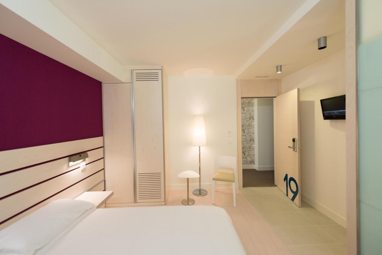 Hotel Boreal Viento Norte Burgos Bagian luar foto