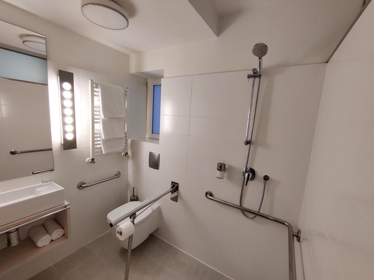 Hotel Boreal Viento Norte Burgos Bagian luar foto